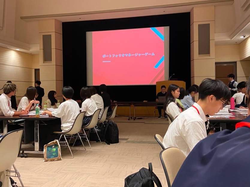 Students working in teams during an Economix workshop